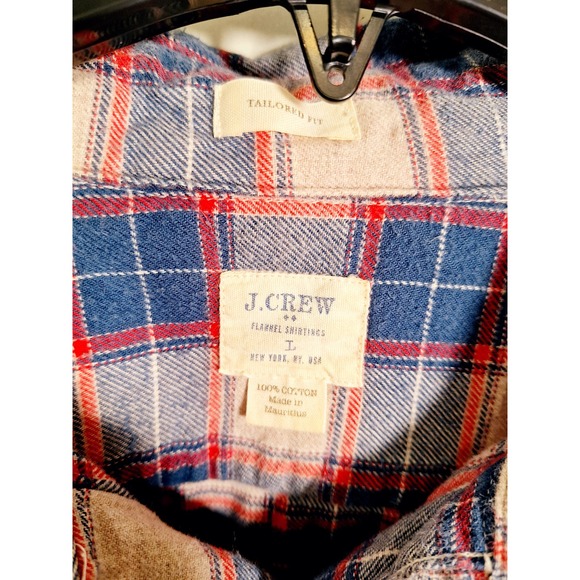 J. Crew Men's Button-Up Long-Sleeved Shirt with Pockets Large - Picture 5 of 5